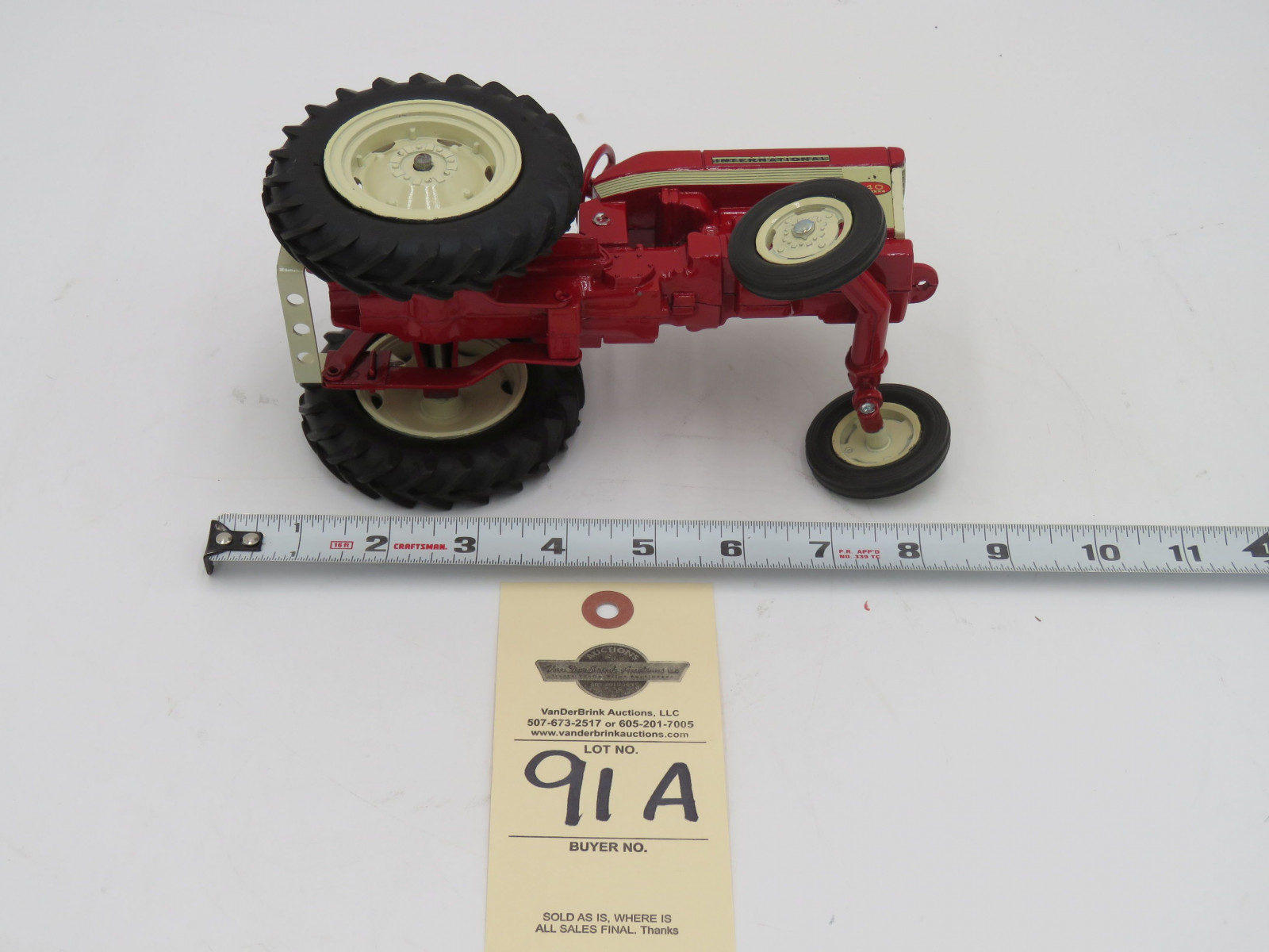 ERTL INTERNATIONAL 240 UTILITY DIE-CAST METAL 1/16TH SCALE  NO BOX - Image 7