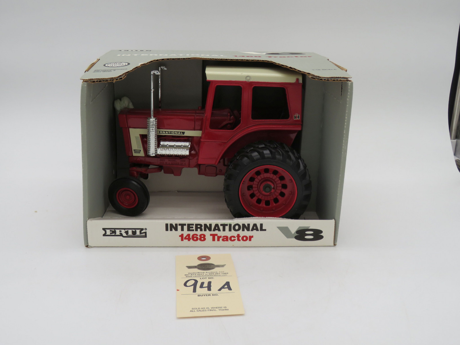 ERTL INTERNATIONAL V8 1468 TRACTOR 1/16 SCALE D, IOWA UNOPENED BOX 1993 MODEL 1468 2ND IN A SERIES OF 4 - Image 1