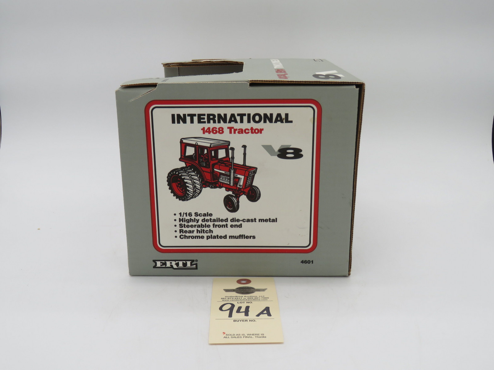 ERTL INTERNATIONAL V8 1468 TRACTOR 1/16 SCALE D, IOWA UNOPENED BOX 1993 MODEL 1468 2ND IN A SERIES OF 4 - Image 3