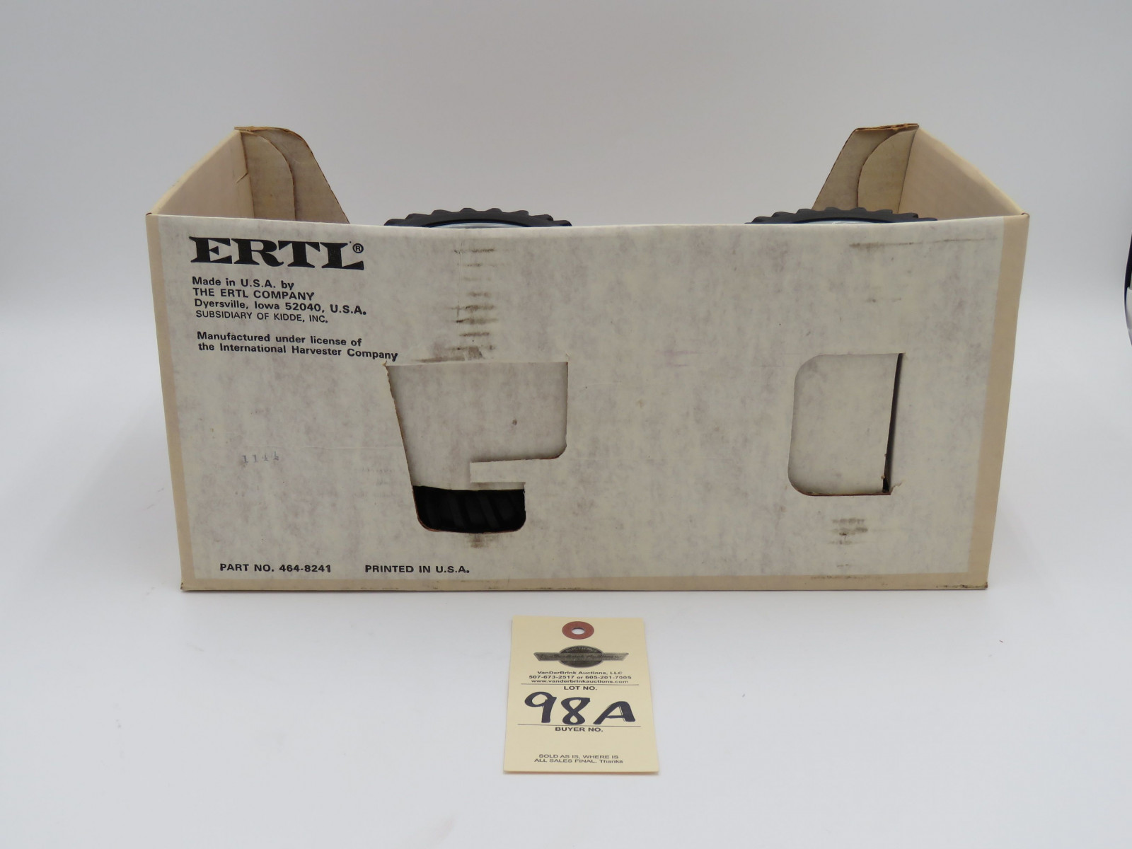 ERTL INTERNATIONAL 2+2 TRACTOR 6388 DIE CAST METAL 1/16 SCALE BOX SHOWS AGE - Image 6