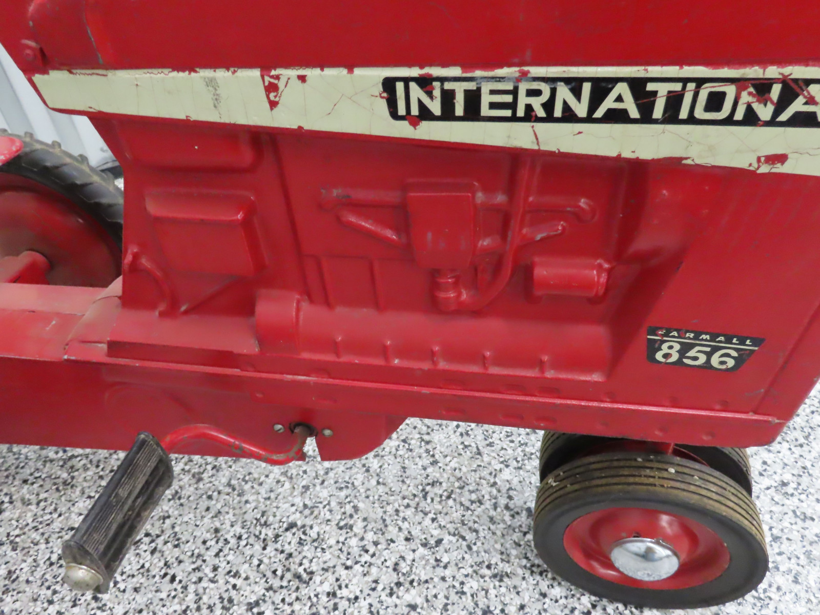 Ertl Farmall 856 Cast Pedal Tractor made in Dyersville, IA - Image 3