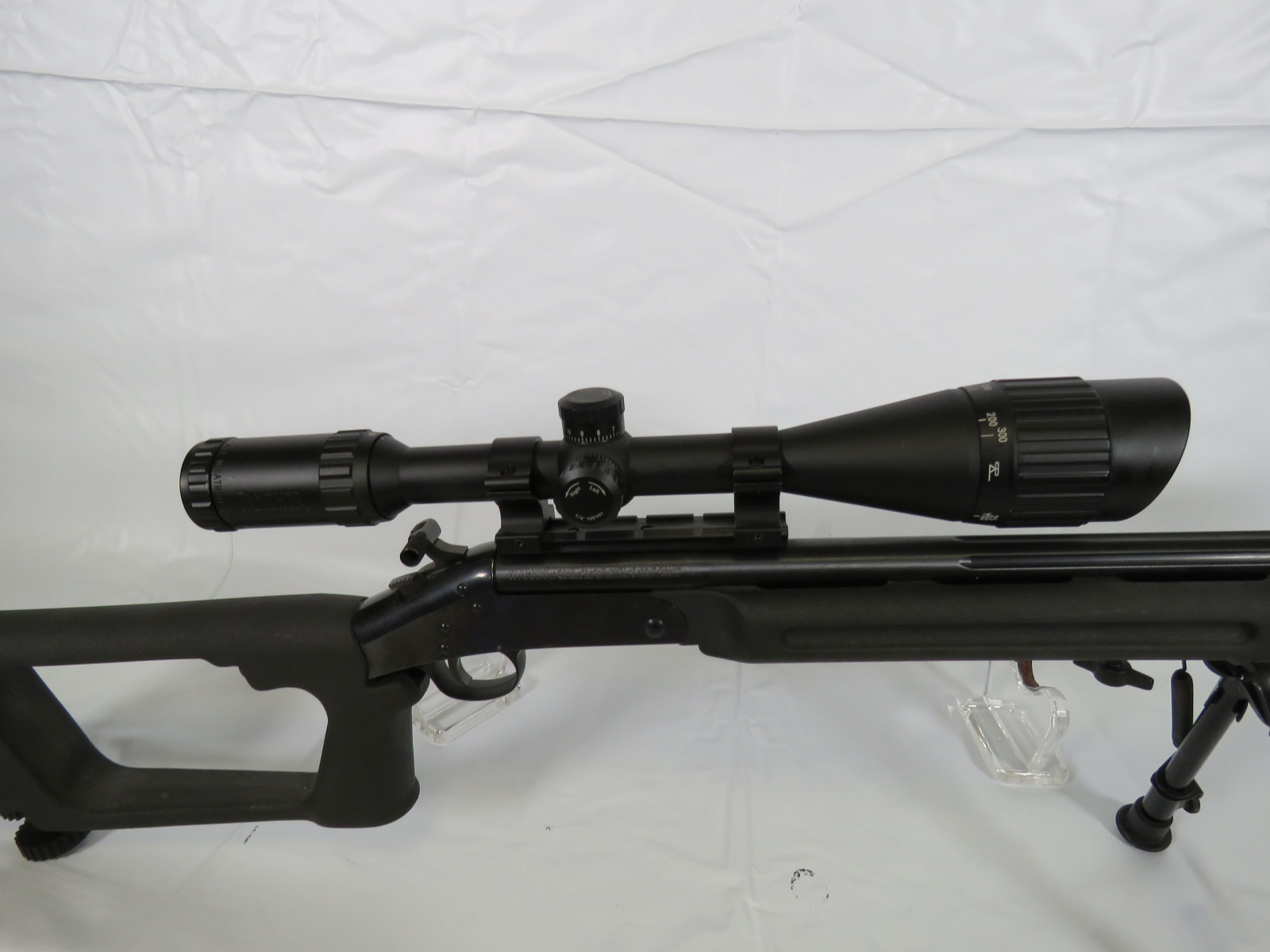 Harrington & Richardson Ultra rifle with Scope on Stand .204 Ruger and Skeleton Stock - Image 10