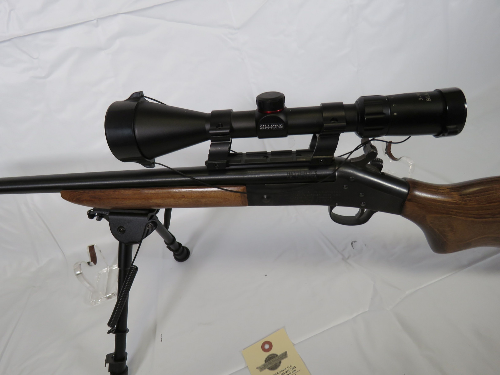 Harrington & Richardson 7mm-08 REM Handi Rifle with Scope and Stand - Image 2