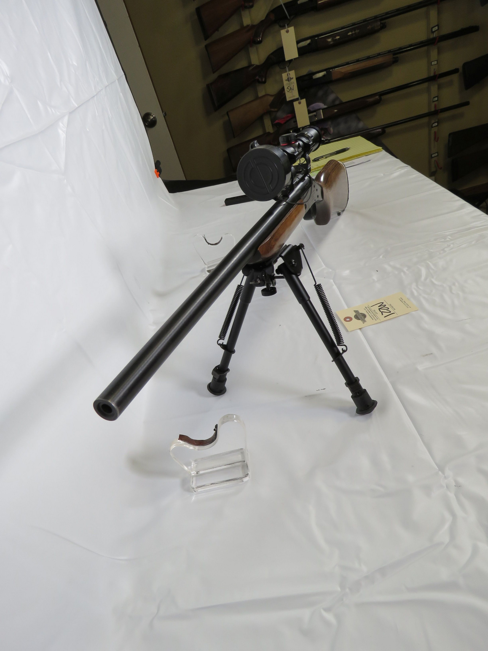 Harrington & Richardson 7mm-08 REM Handi Rifle with Scope and Stand - Image 6