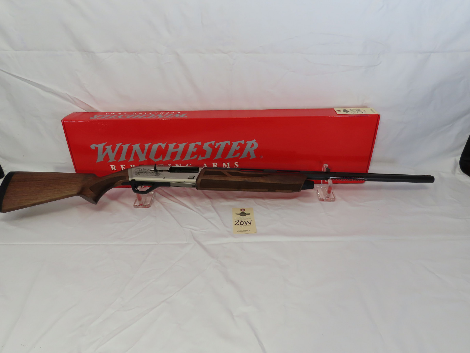 Winchester Super X4 12 Gauge Semi-Auto Shotgun Never Been Fired - Image 8