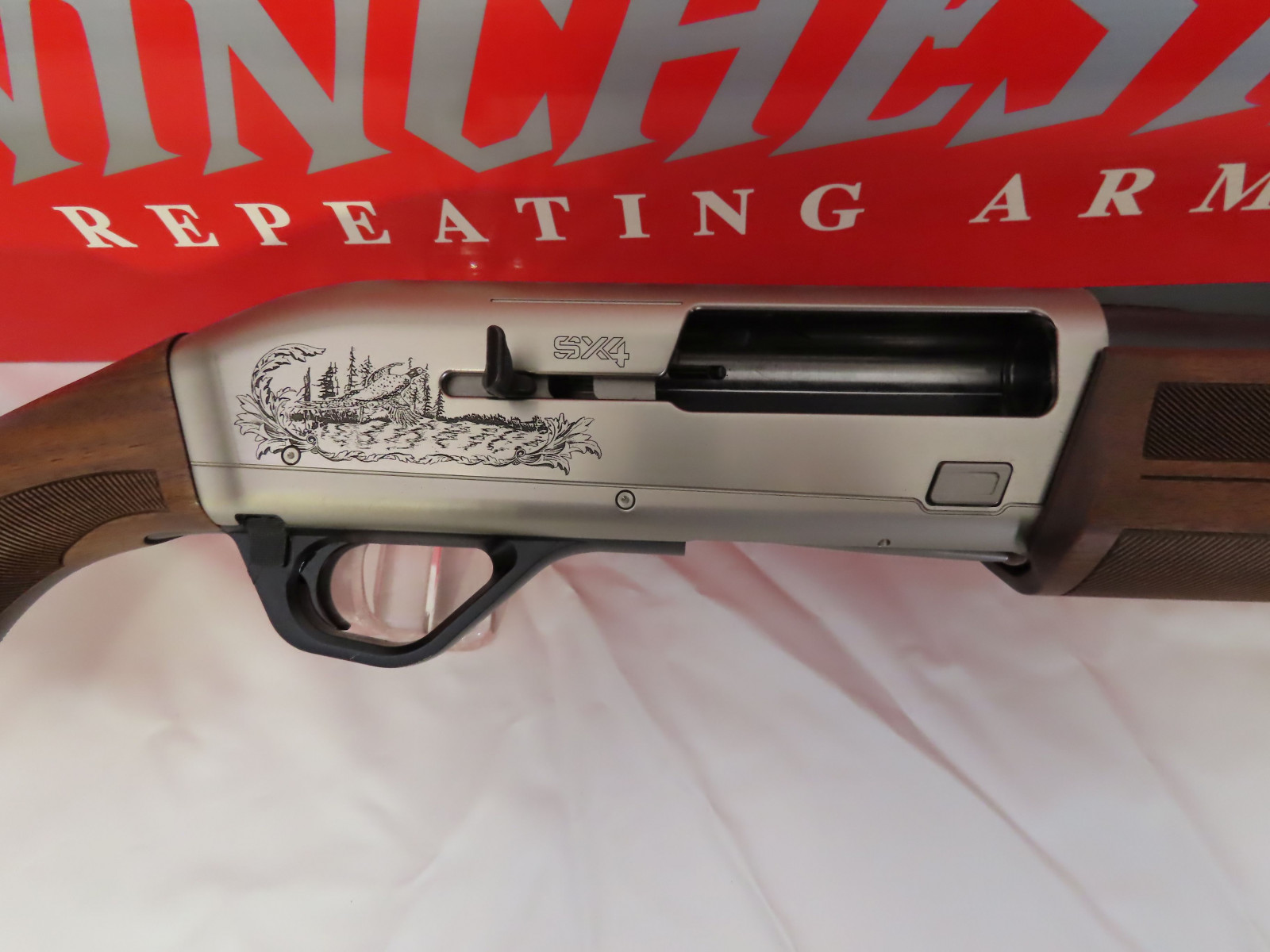 Winchester Super X4 12 Gauge Semi-Auto Shotgun Never Been Fired - Image 9