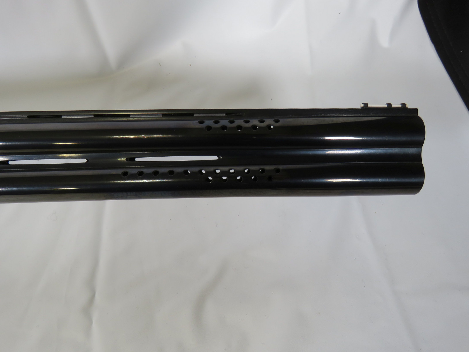 Winchester Select Energy 12 Gauge Over/Under Shotgun - Image 9