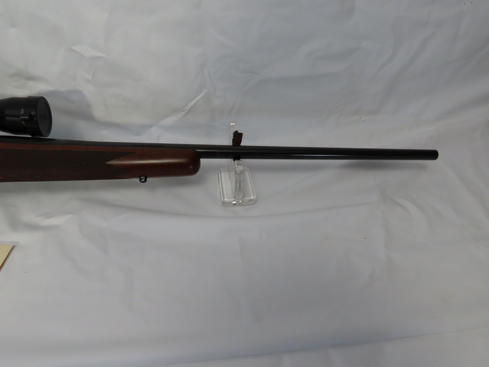 Winchester Model 70 Classic Sporter 30-06 Bolt Action Rifle - Image 8