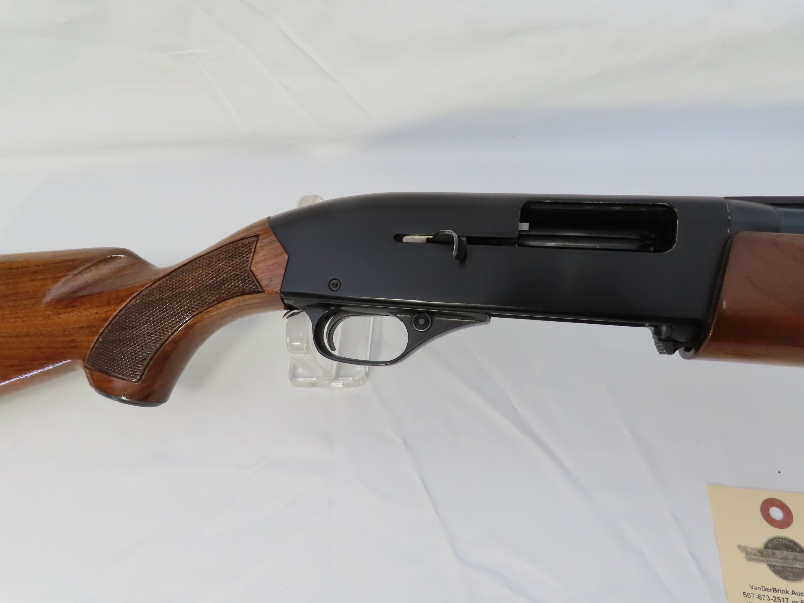 Winchester Model 1400 MK2 Semi-Auto 12 Gauge Shotgun - Image 11