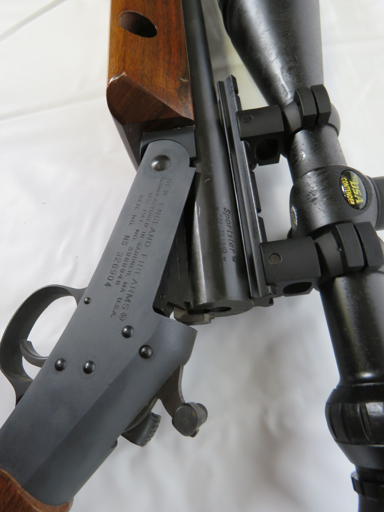 Harrington & Richardson Sporter .17HMR Handi Rifle - Image 7