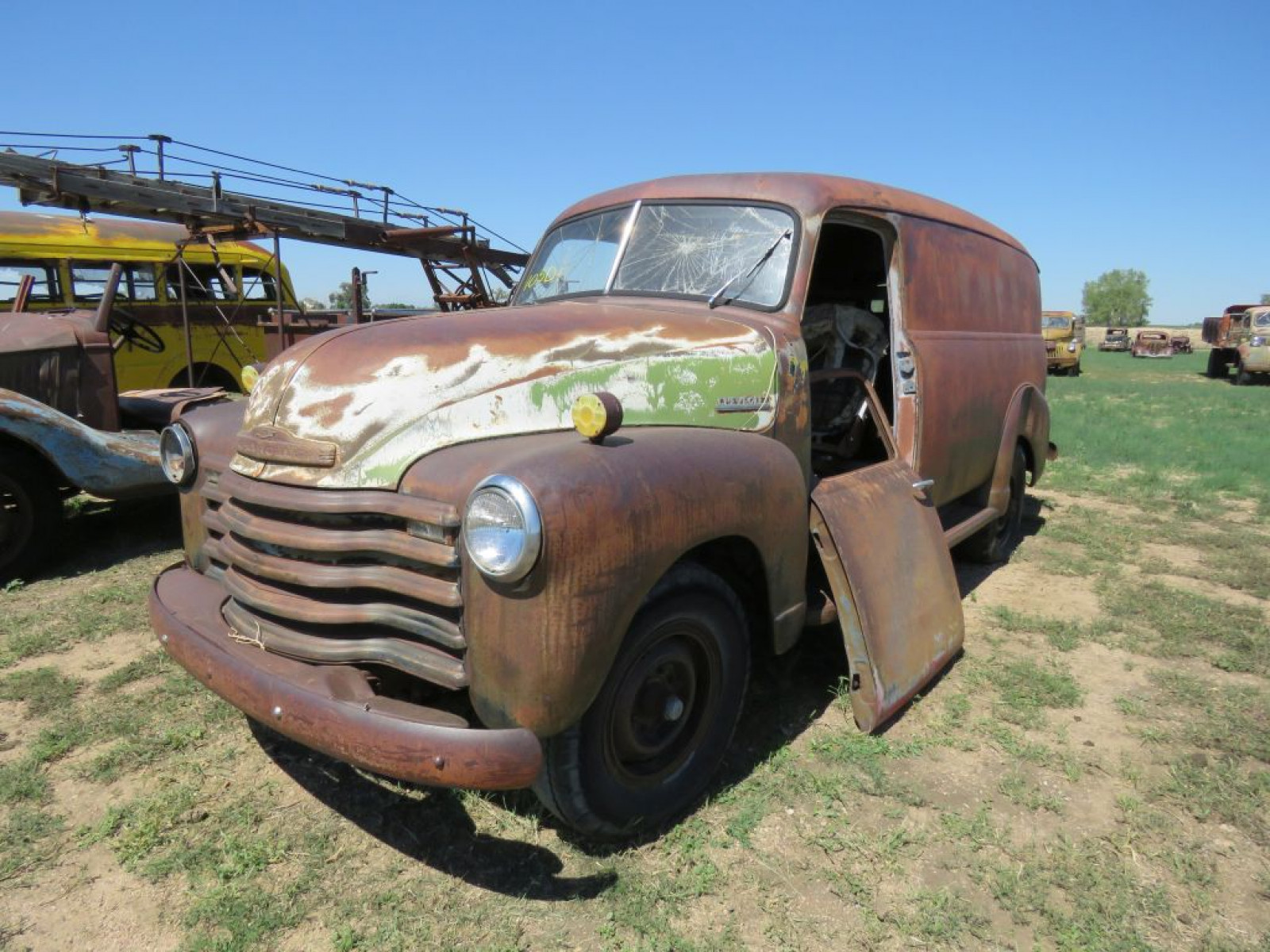 1952 Chevrolet panel Truck - Image 3