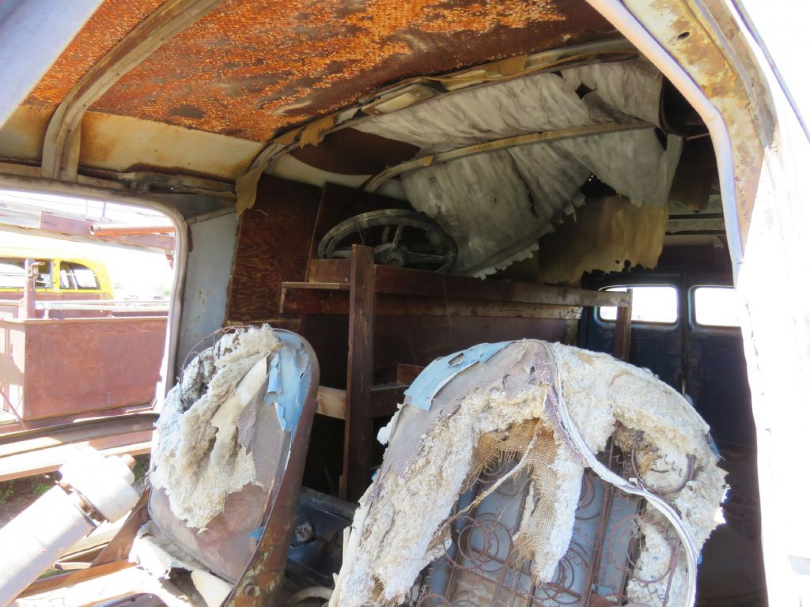 1952 Chevrolet panel Truck - Image 6
