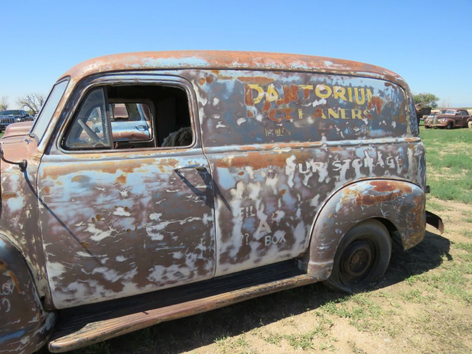 1952 Chevrolet 1/2 ton Panel Truck - Image 4