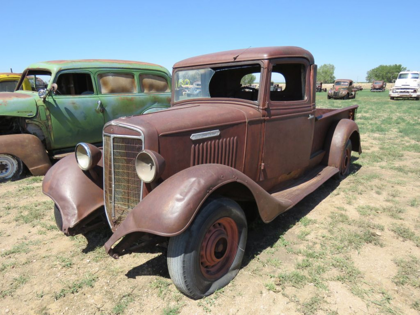1935 International Pickup - Image 3
