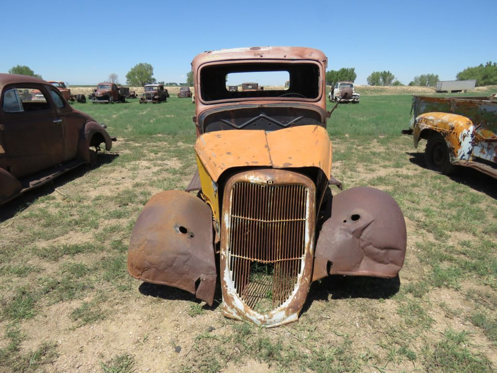 1933 Ford Pickup - Image 2