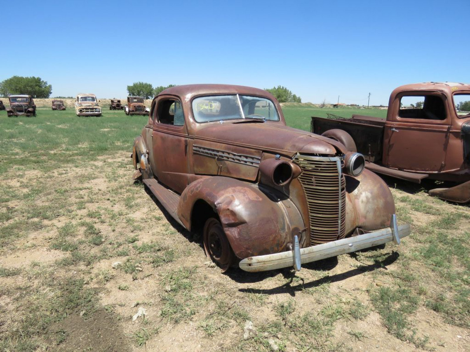 1938 Chevrolet Master 85 Coupe - Image 1
