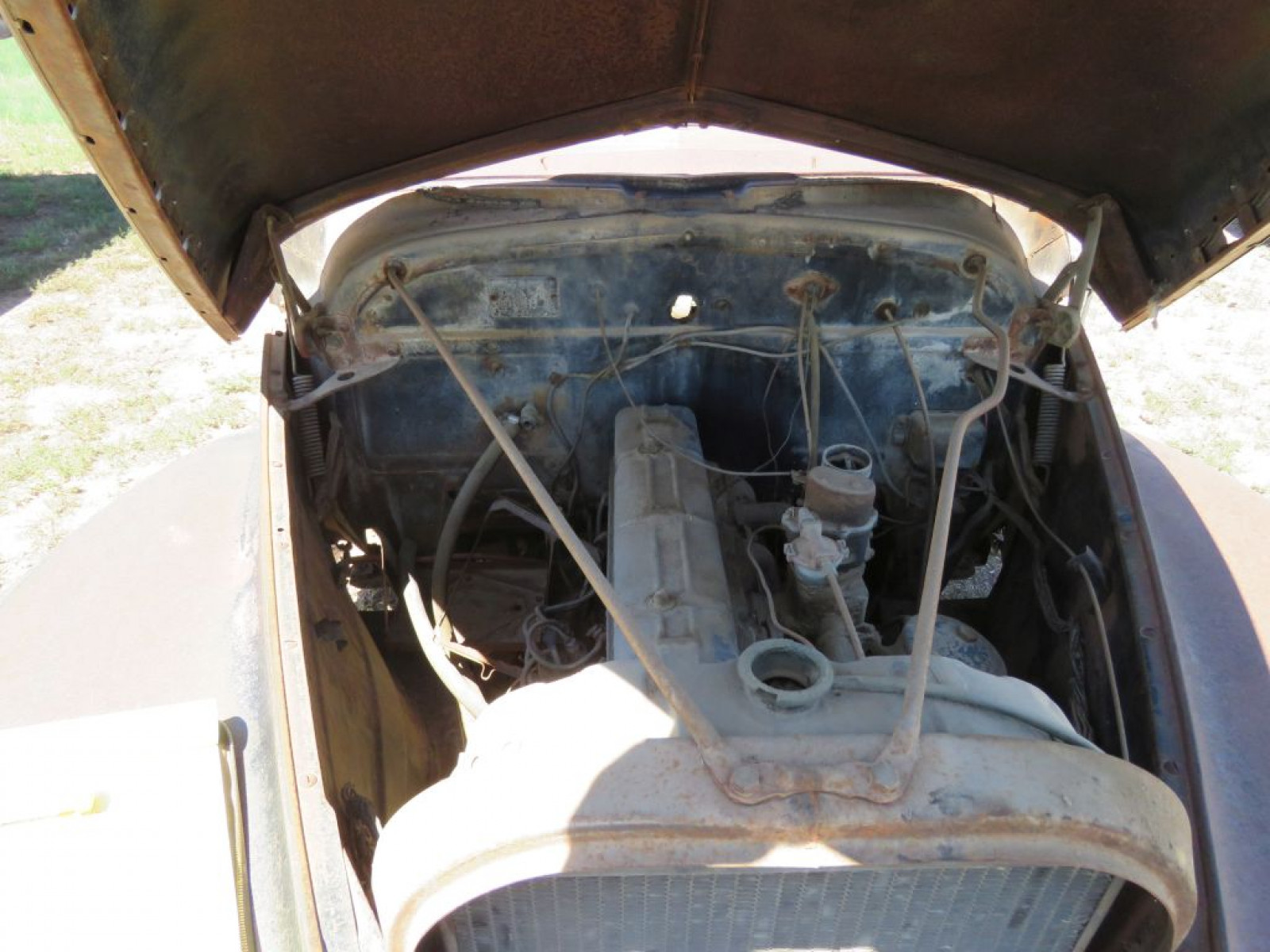 1941 Chevrolet Fleetline 4dr Sedan - Image 10