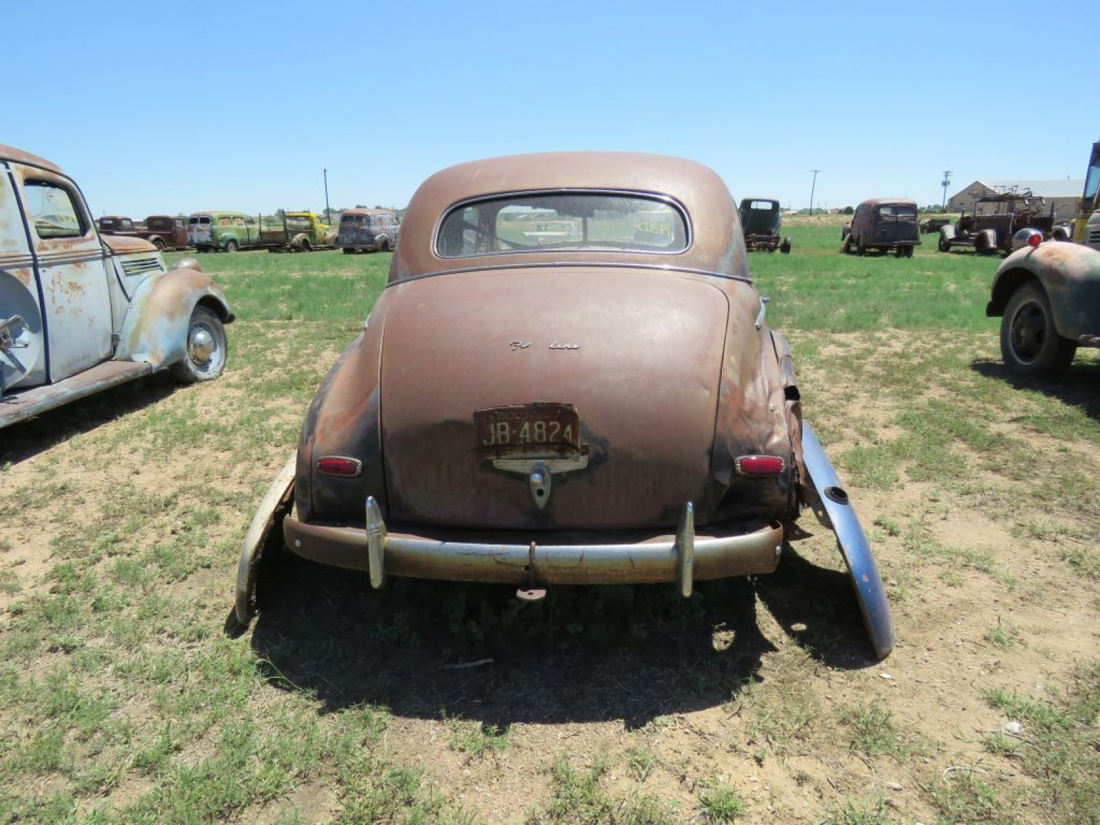 1941 Chevrolet Fleetline 4dr Sedan - Image 8
