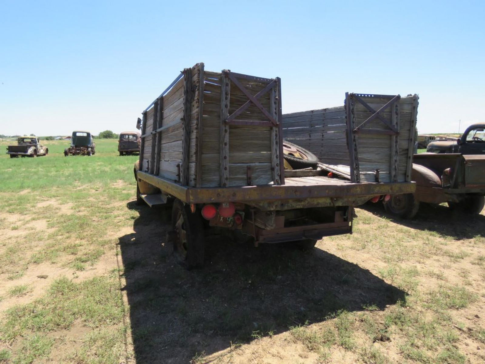 1942 Chevrolet 1 1/2 ton Truck - Image 5