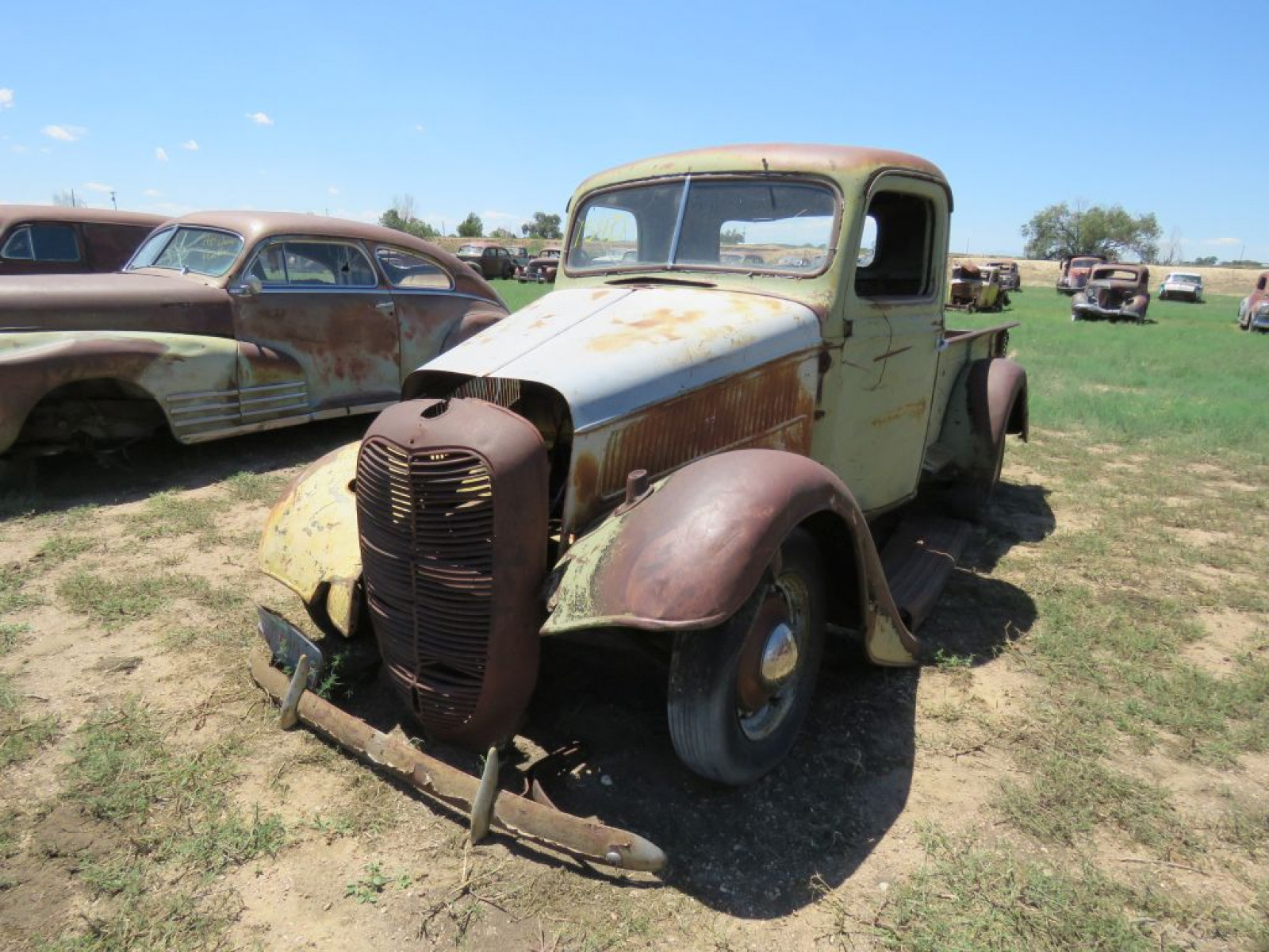 1937 Ford Pickup - Image 3