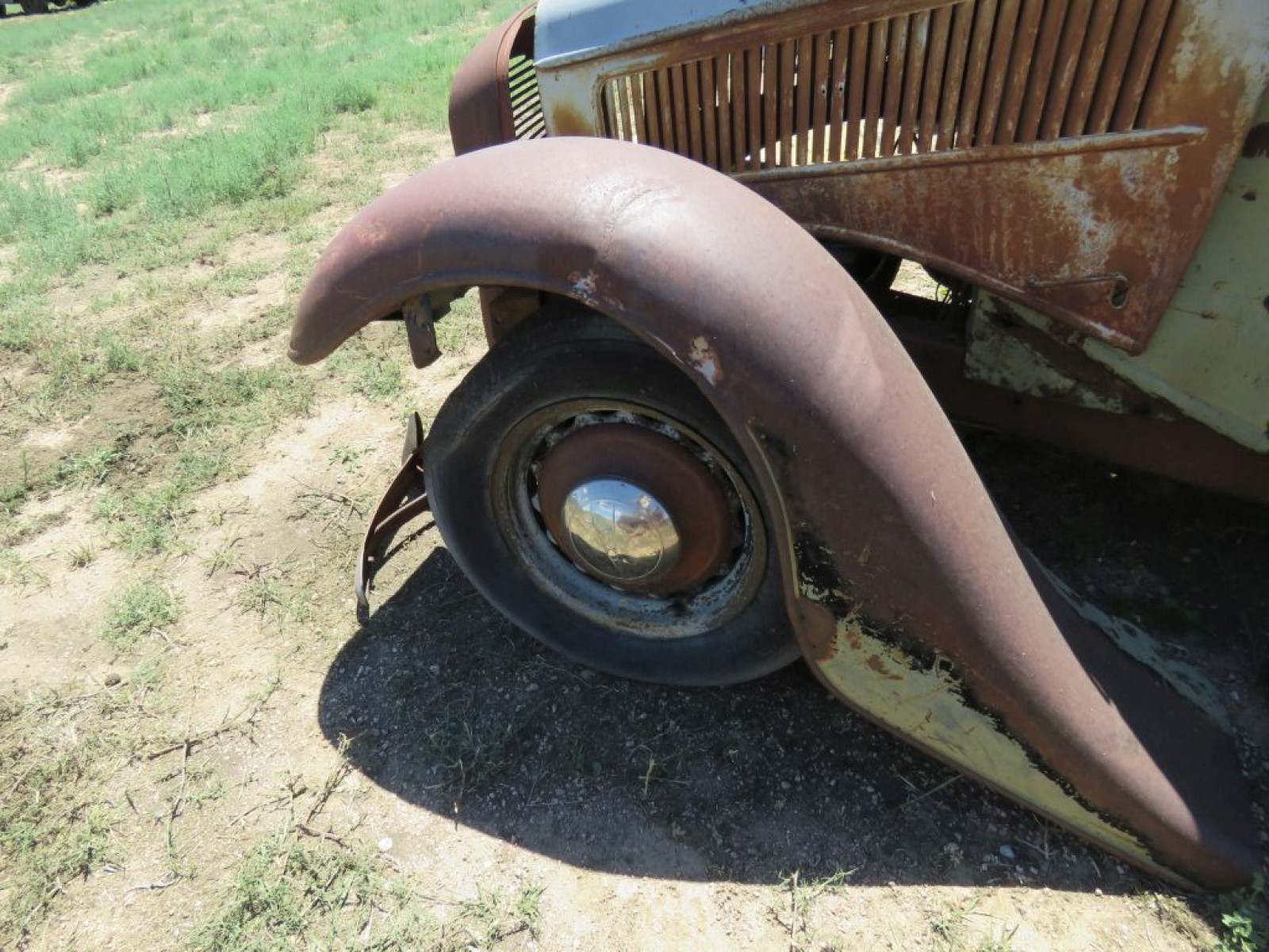 1937 Ford Pickup - Image 4