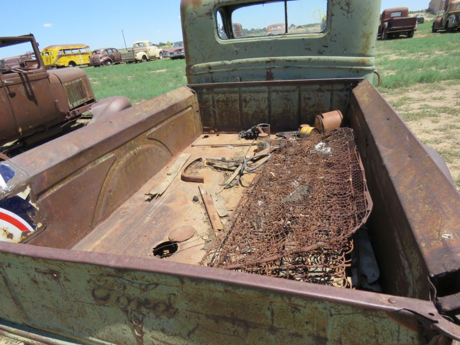 1937 Ford Pickup - Image 9