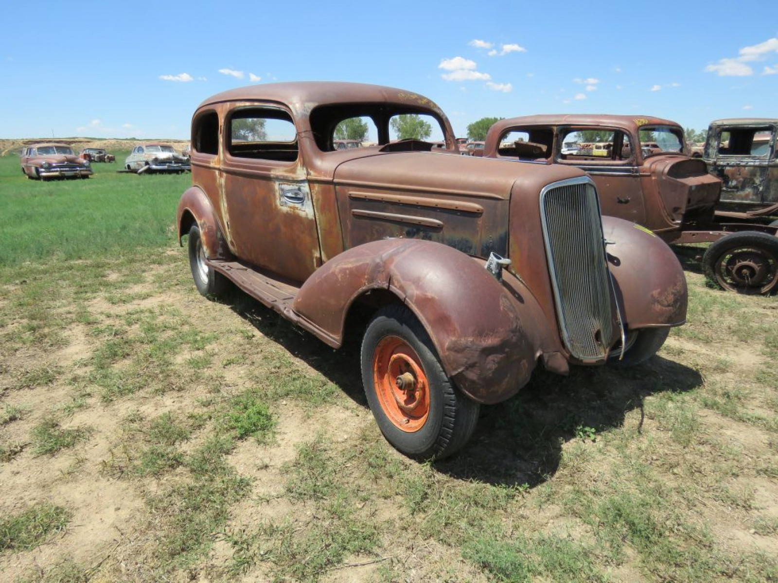 1935 Chevrolet master Deluxe 2dr sedan/Coach - Image 3