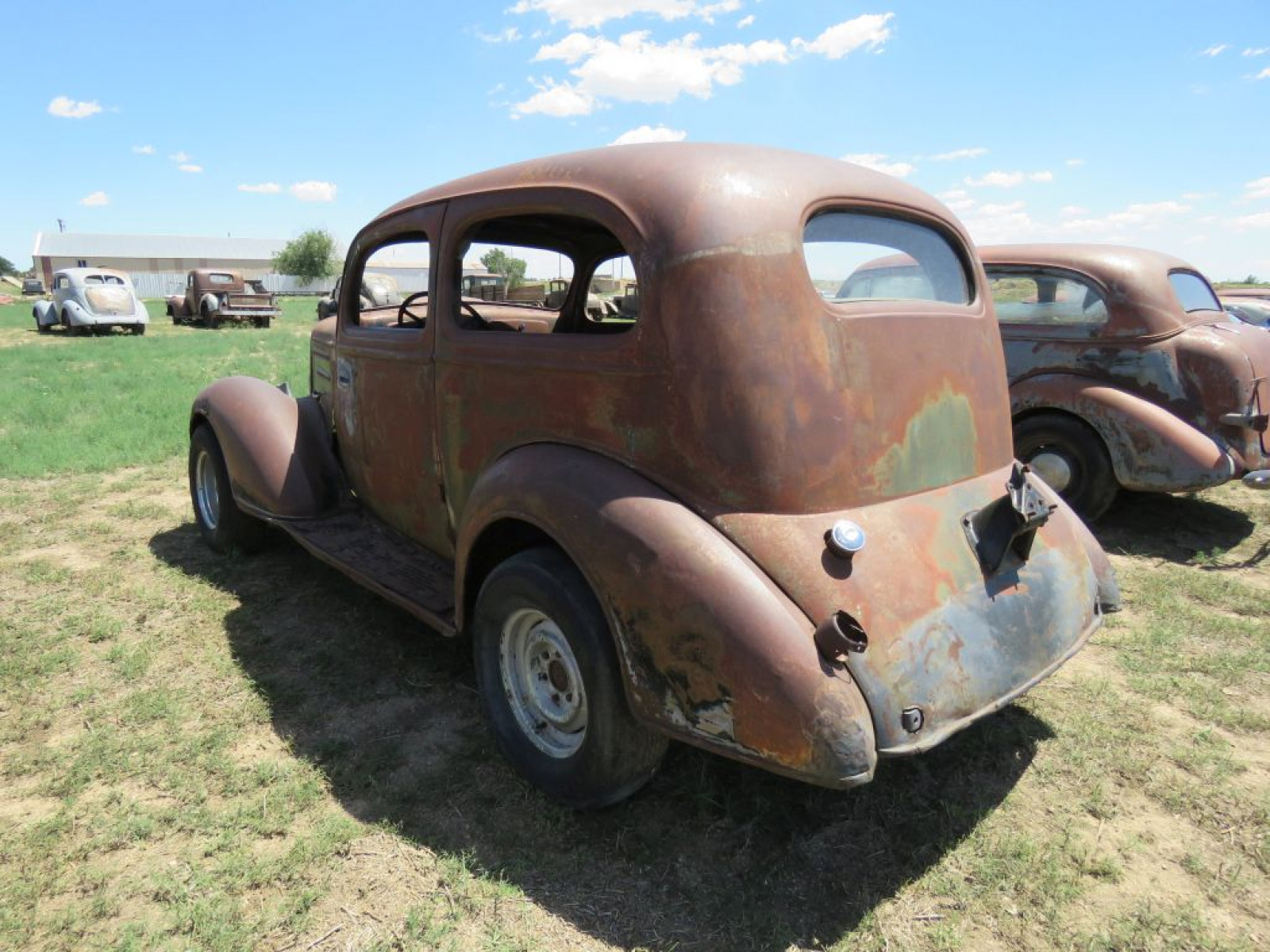 1935 Chevrolet master Deluxe 2dr sedan/Coach - Image 6