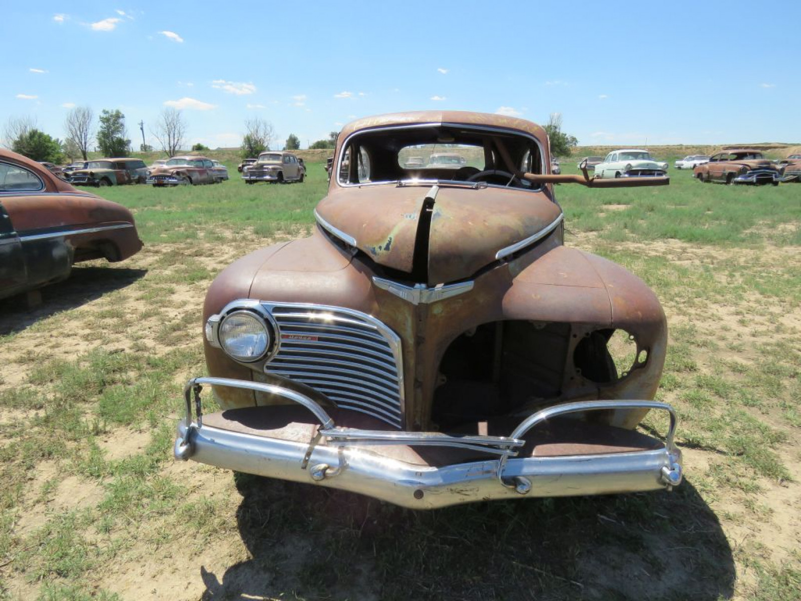 1941 Dodge Luxury Liner Coupe - Image 1