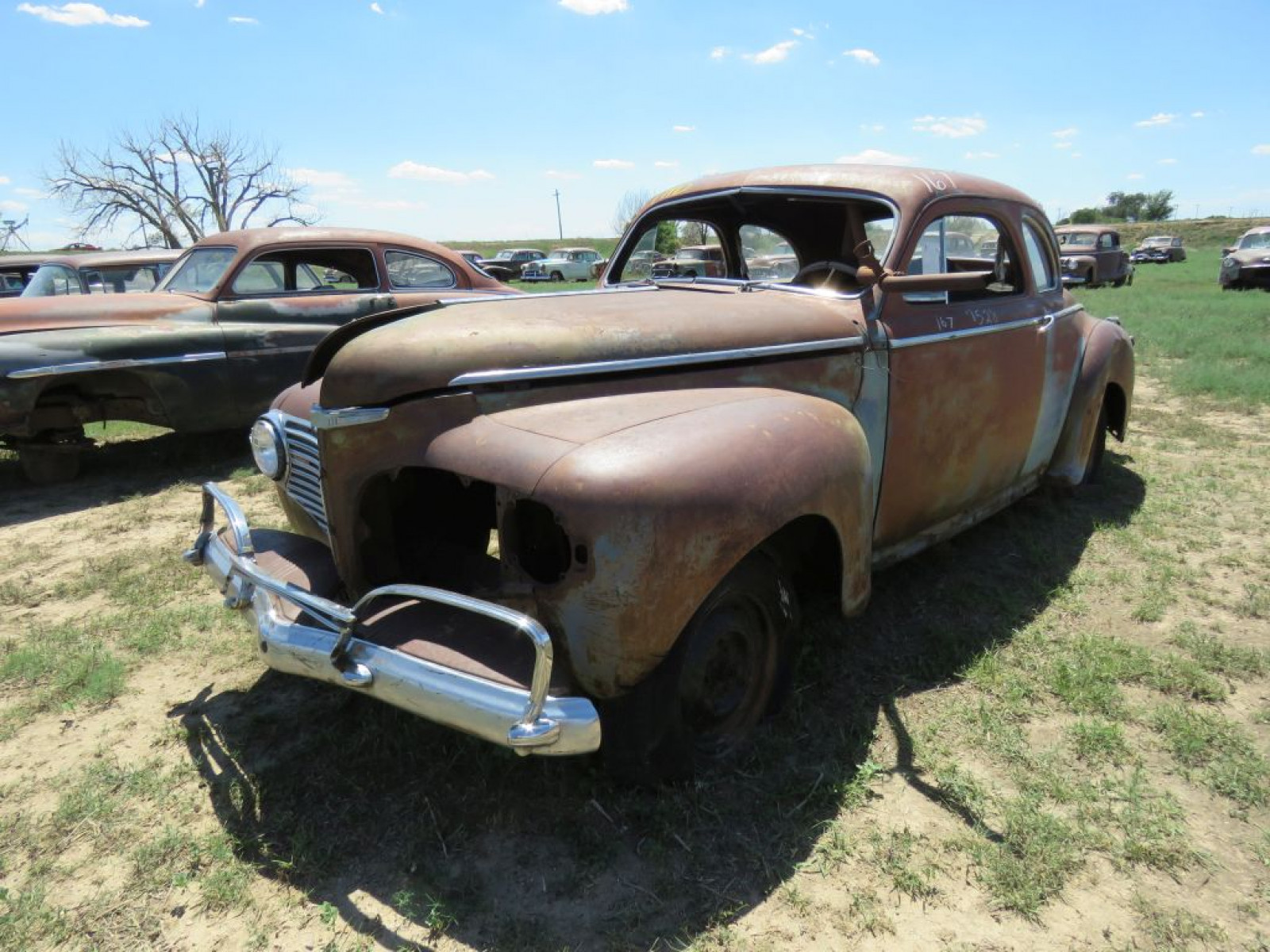 1941 Dodge Luxury Liner Coupe - Image 2