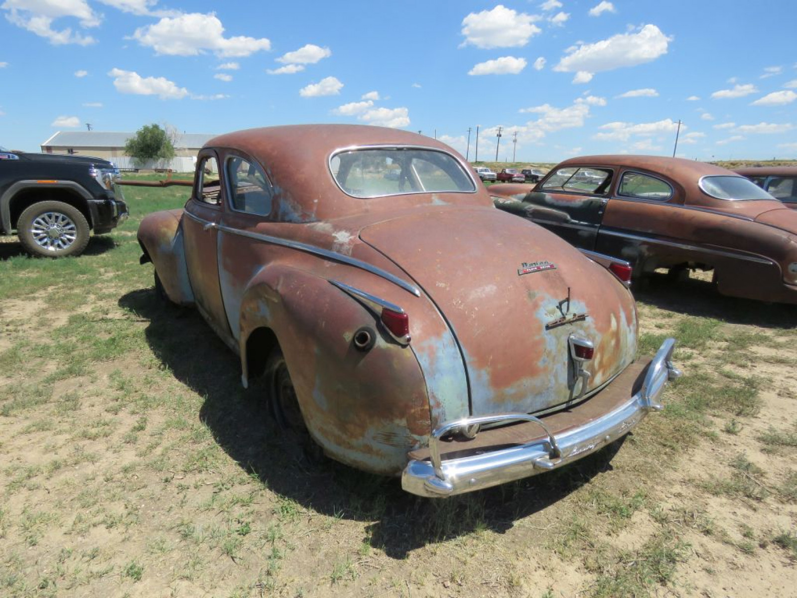 1941 Dodge Luxury Liner Coupe - Image 5