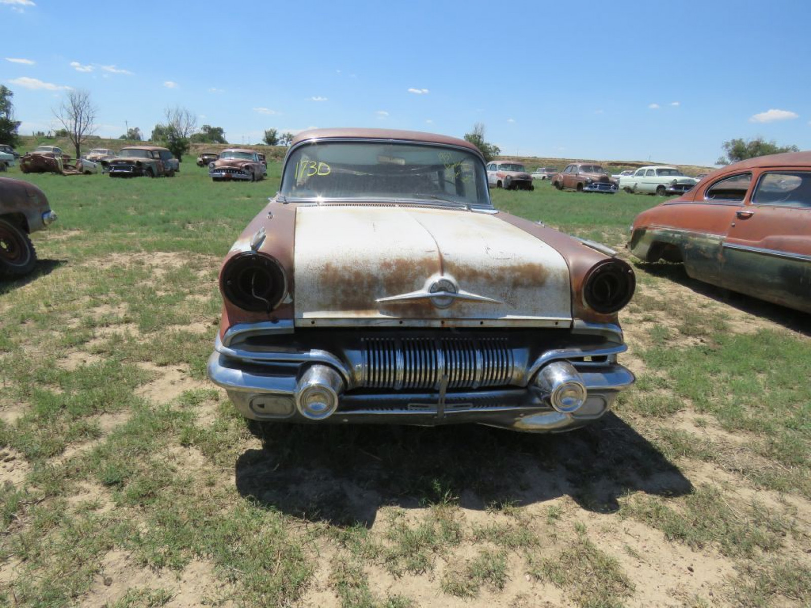 1957 Pontiac Super Starchief 4dr Wagon - Image 2