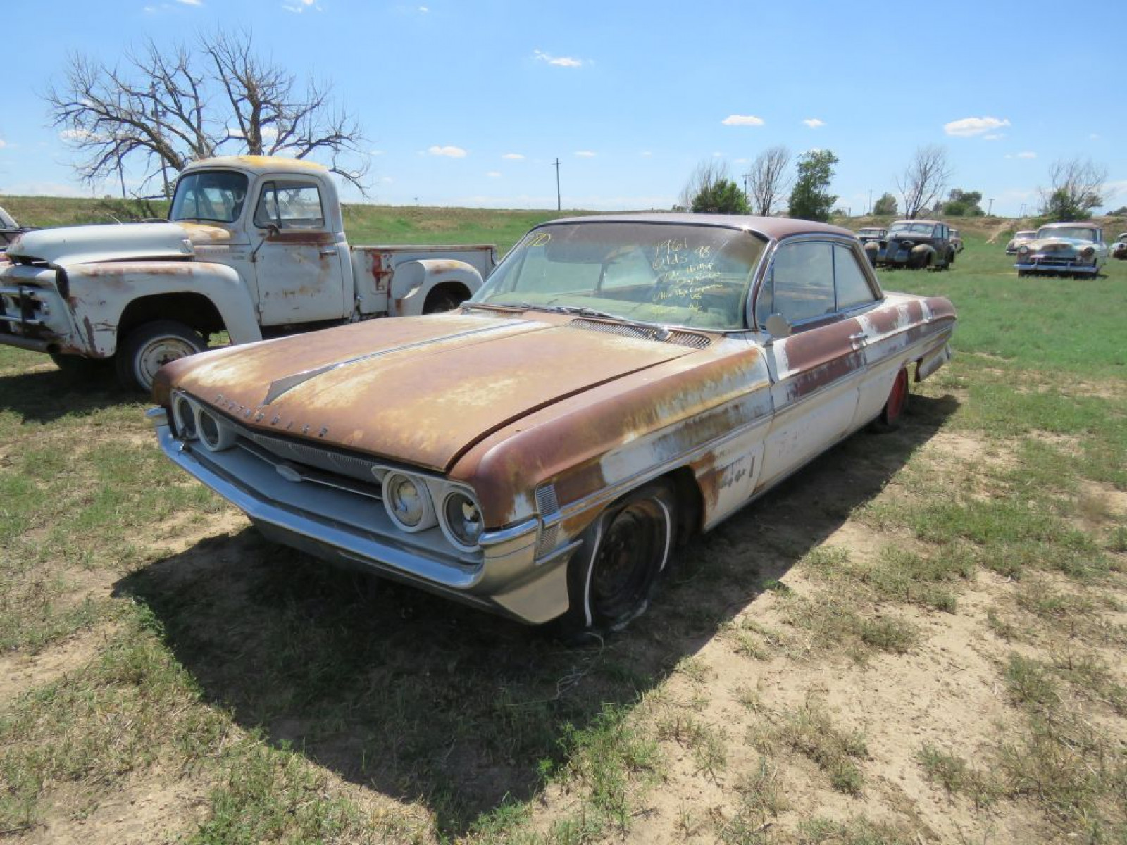 1961 Oldsmobile 98 2dr HT - Image 3