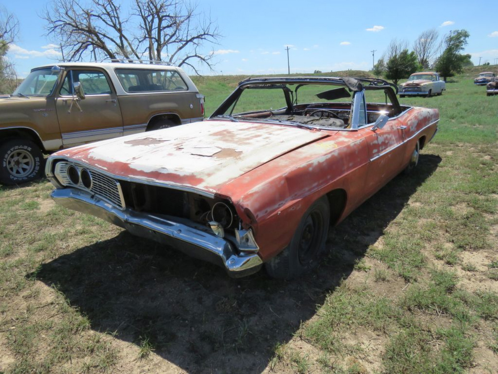 1968 Ford Galaxie 500 Convertible for Project or Parts - Image 1