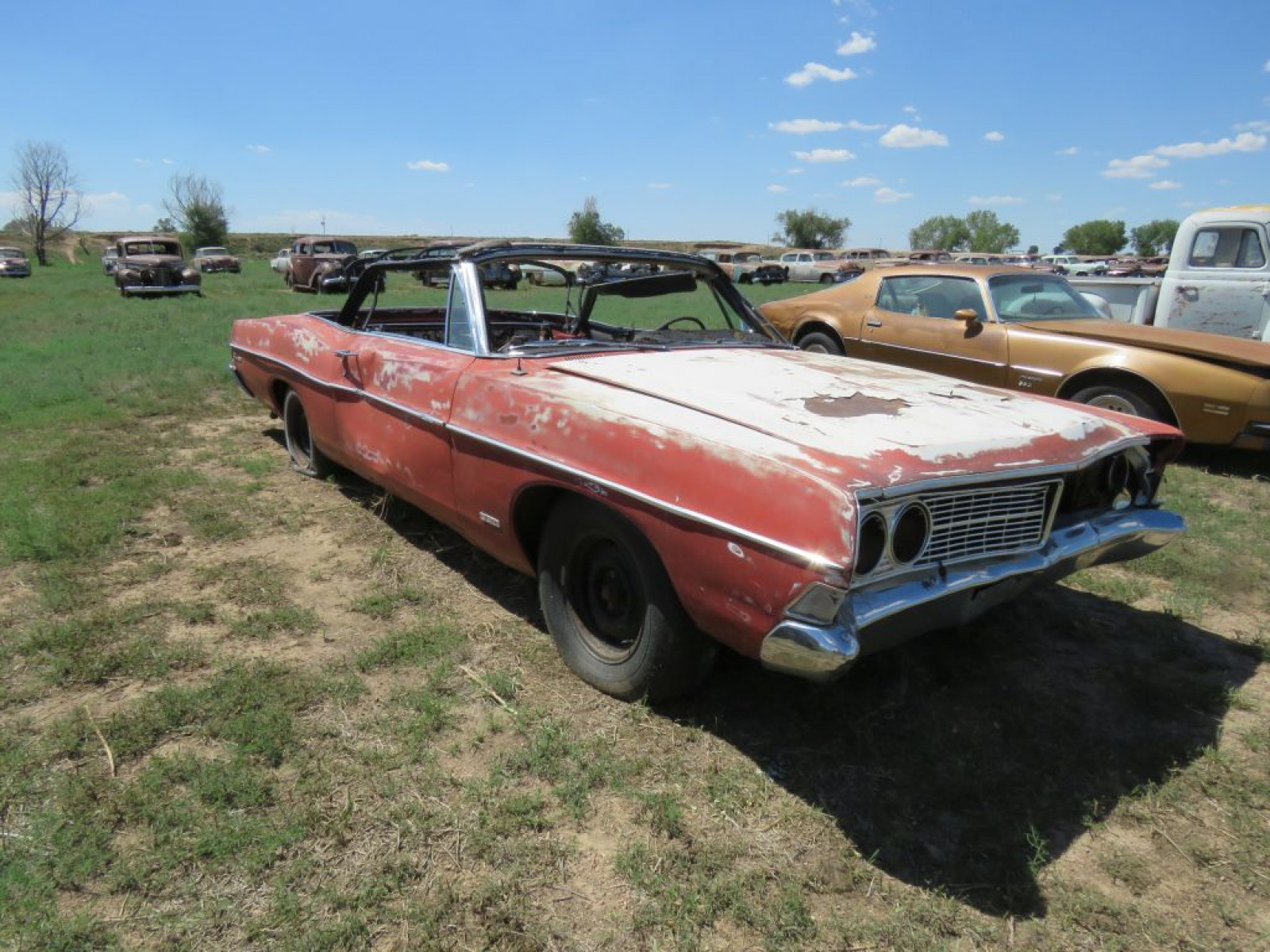 1968 Ford Galaxie 500 Convertible for Project or Parts - Image 3