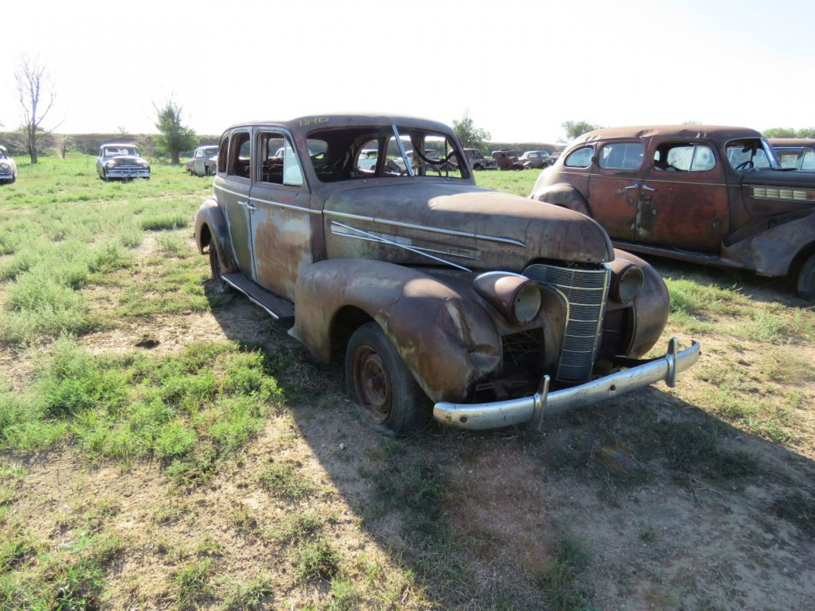 1939 Oldsmobile 4dr Suicide Sedan - Image 1