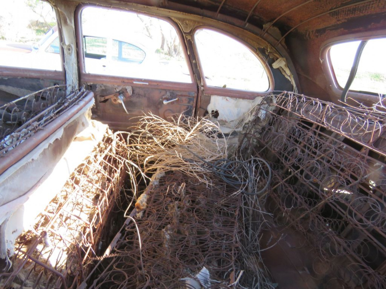 1939 Oldsmobile 4dr Suicide Sedan - Image 5