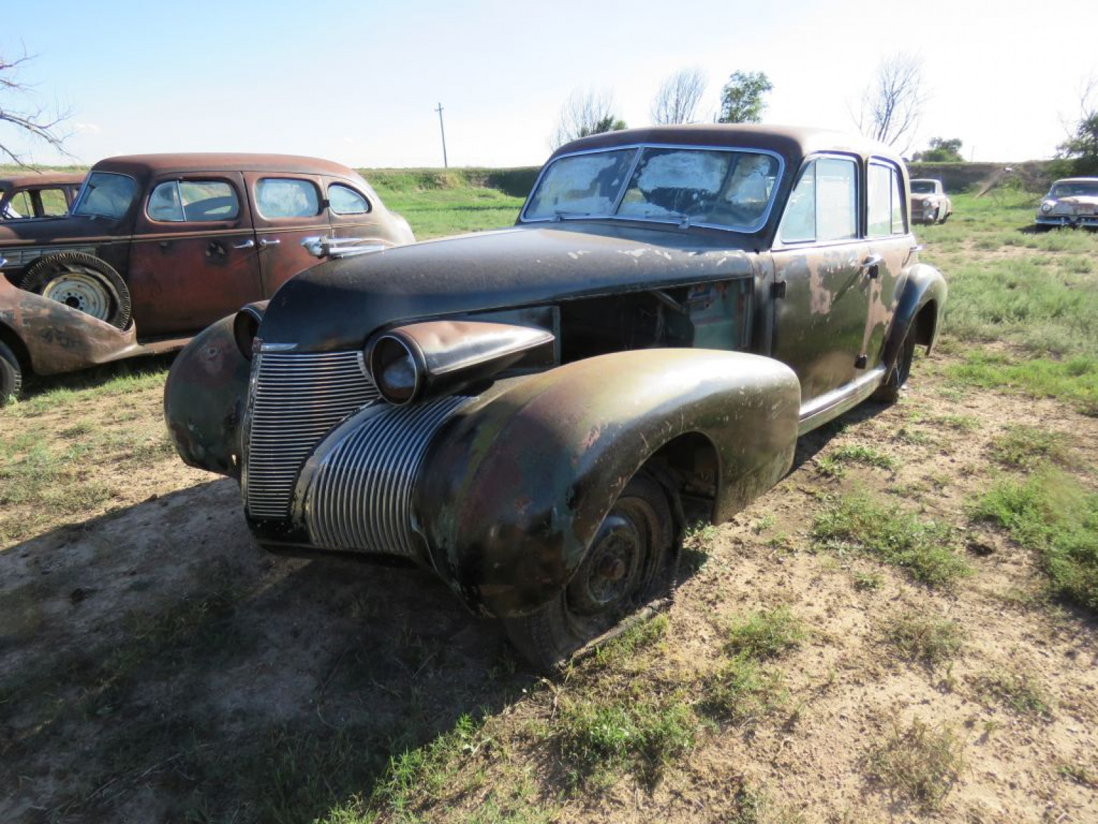 1940 Cadillac Series 62 4dr Sedan - Image 3