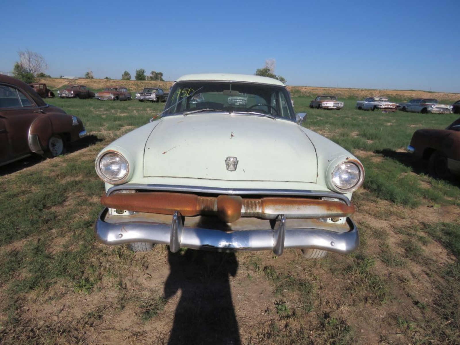 1953 Ford Custom line 4dr Sedan - Image 2