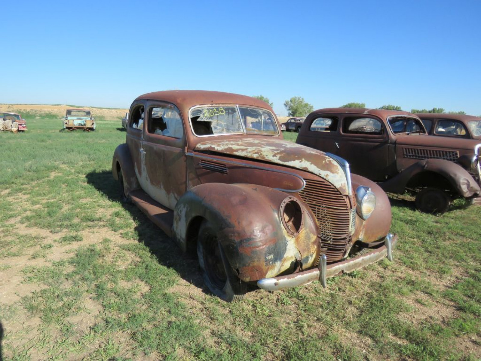 1938 Ford Tudor Deluxe 2dr Sedan - Image 1