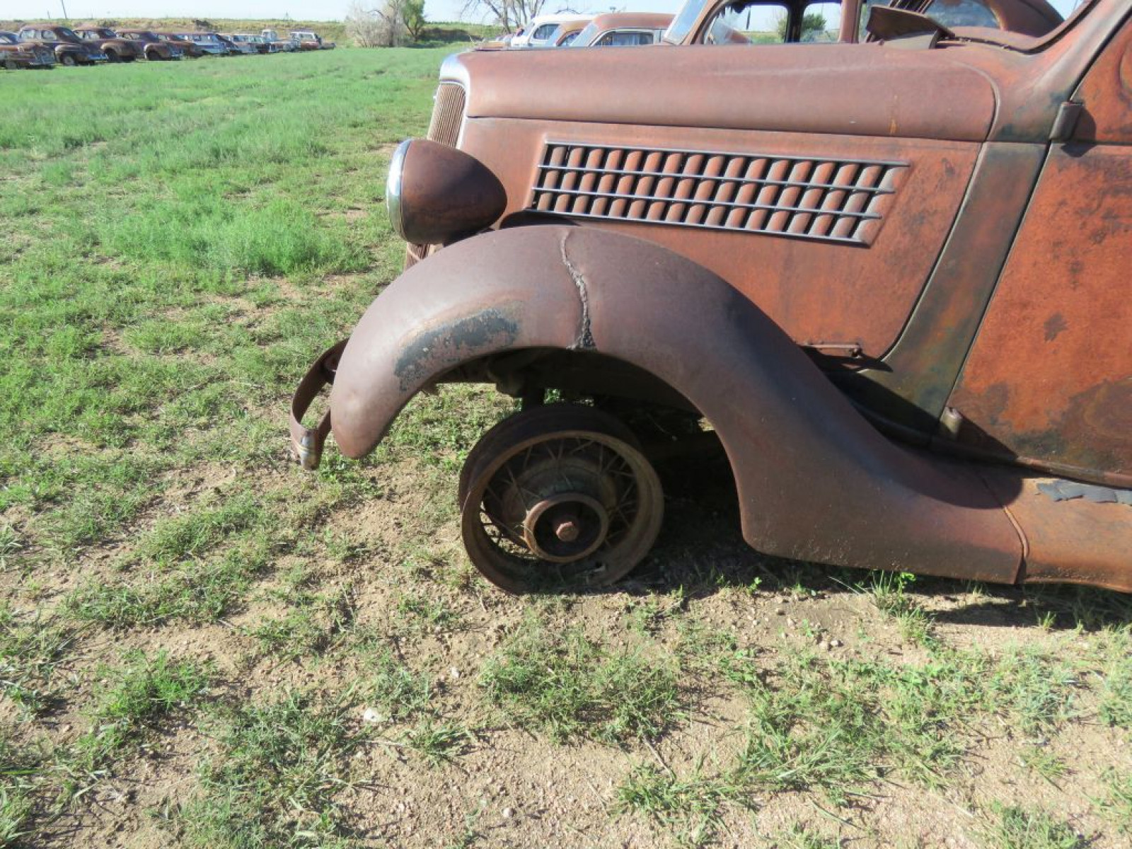 1935 Ford 2dr Sedan - Image 4