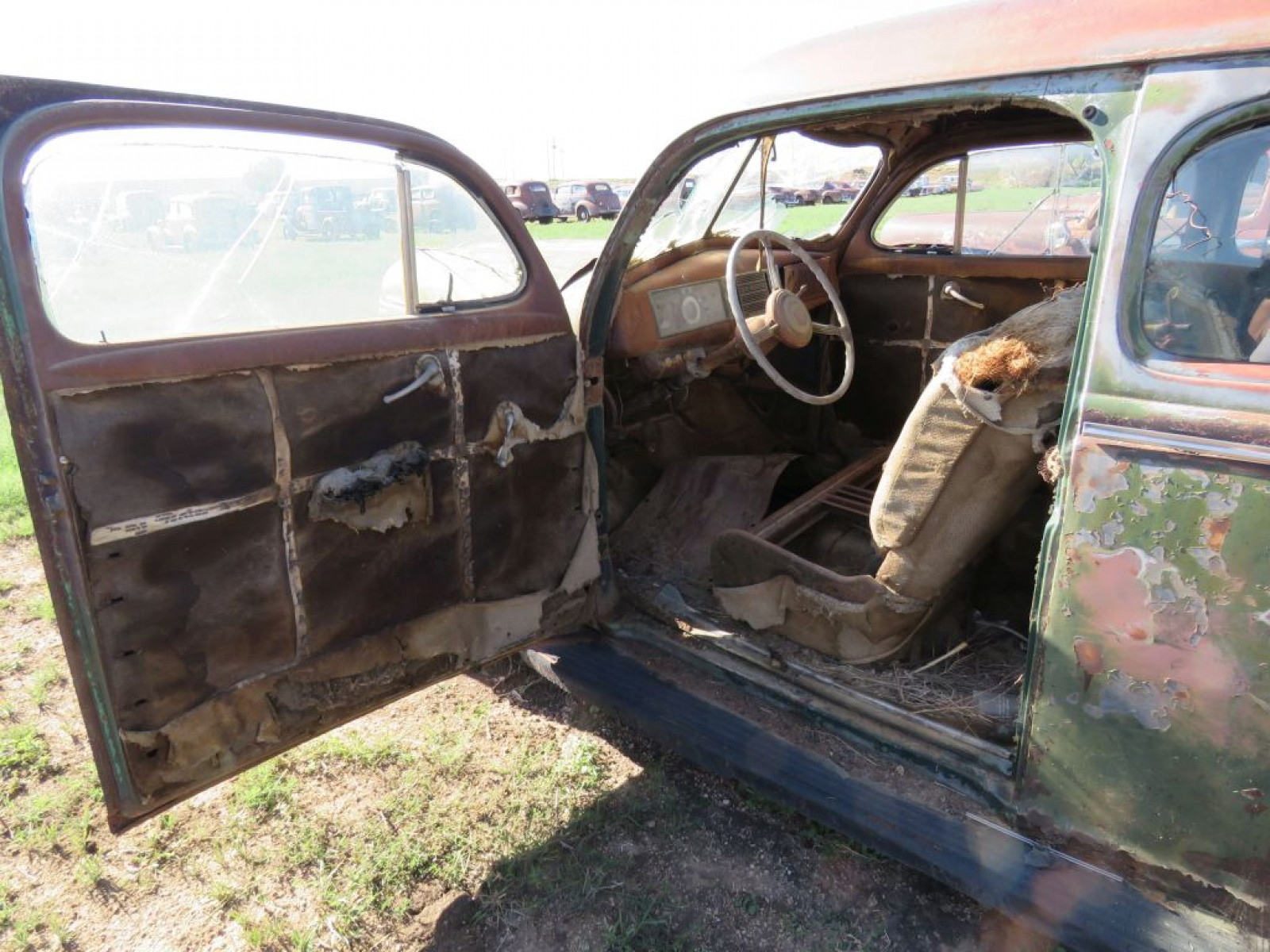 1939 DeSoto 4dr Suicide Sedan - Image 5