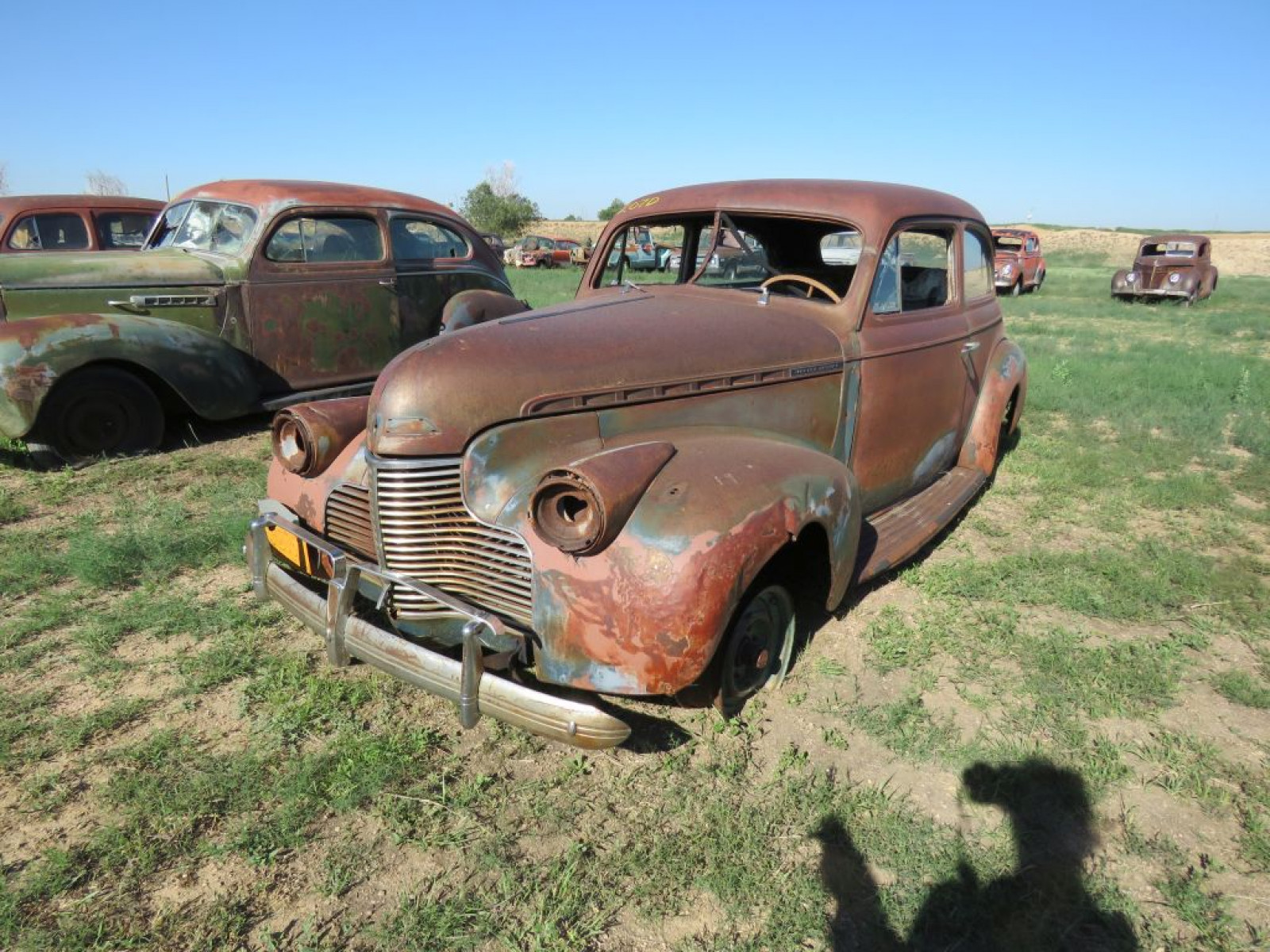 1940 Chevrolet Master Deluxe 2dr Sedan - Image 3