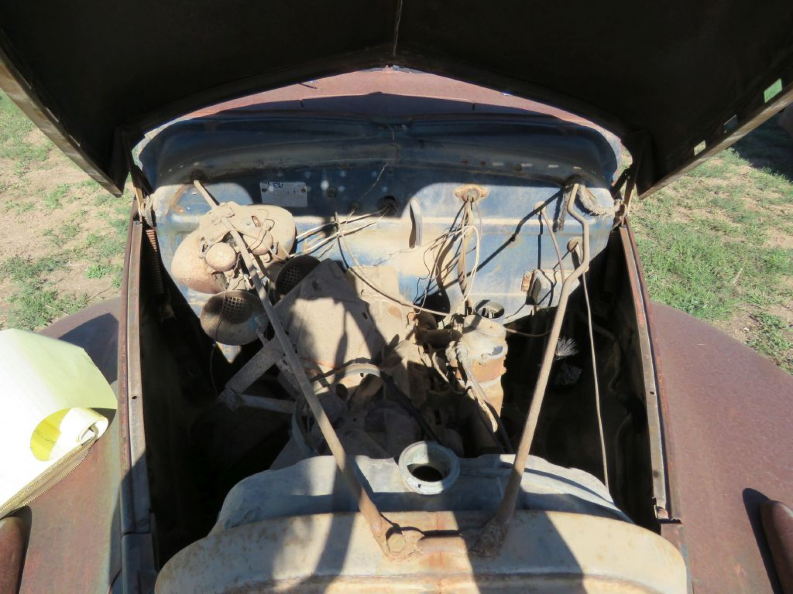 1940 Chevrolet Master Deluxe 2dr Sedan - Image 7