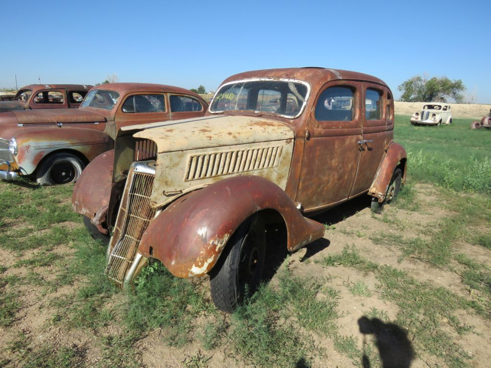 1935 Ford 4dr Suicide Sedan - Image 3