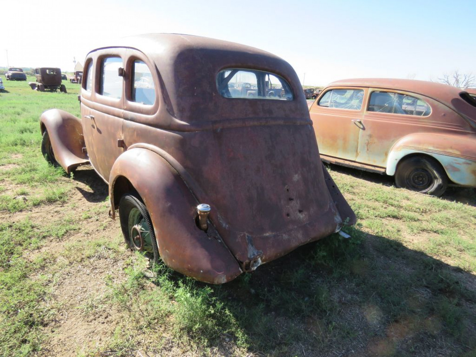 1935 Ford 4dr Suicide Sedan - Image 4