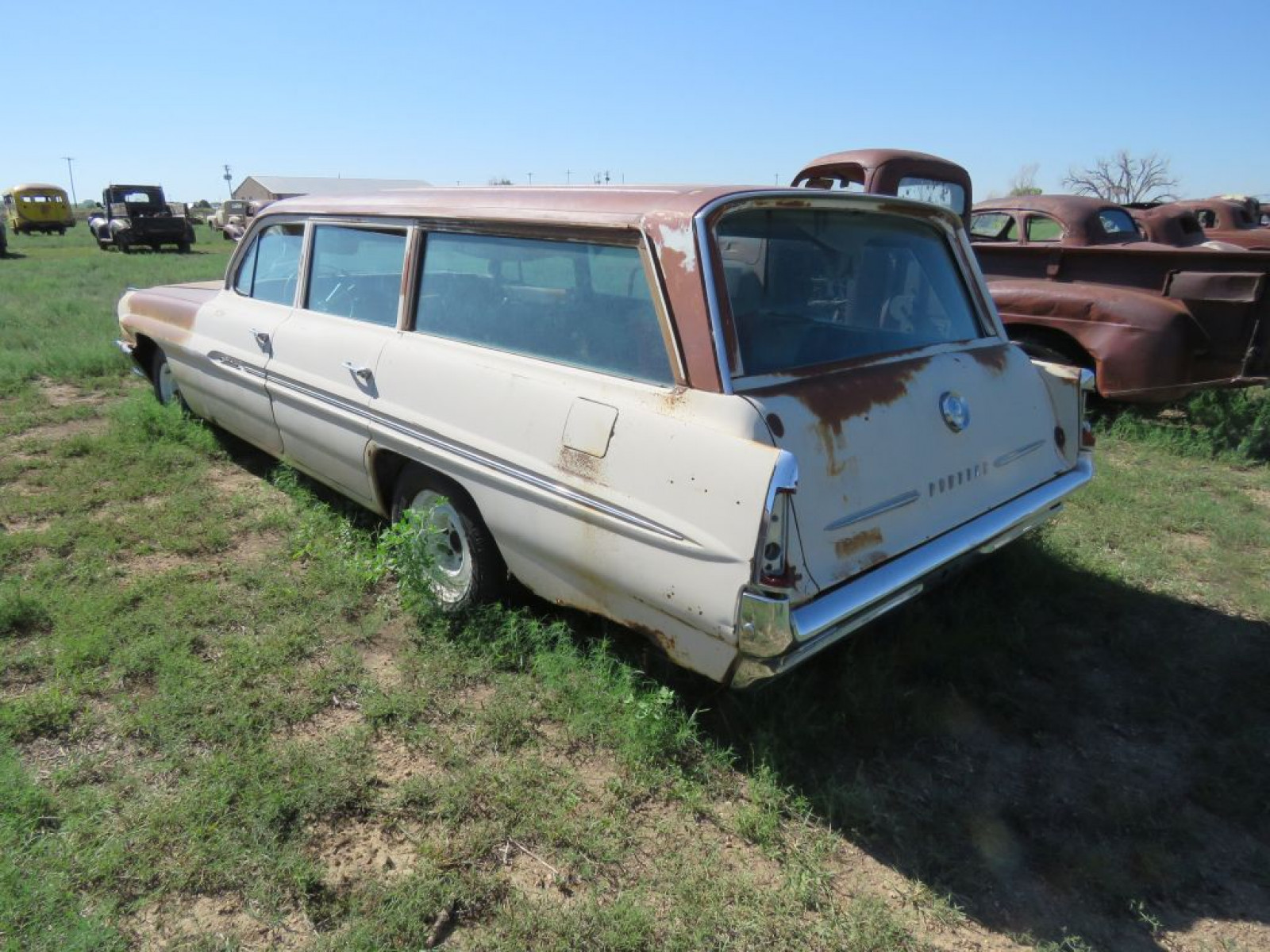 1961 Pontiac Catalina 4dr Wagon - Image 6
