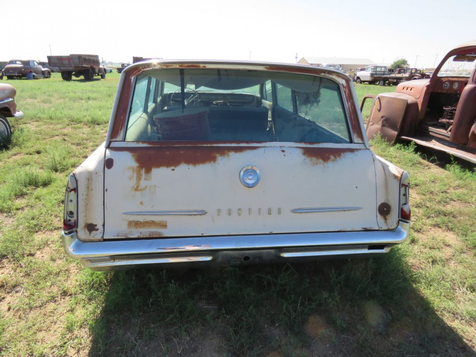 1961 Pontiac Catalina 4dr Wagon - Image 7