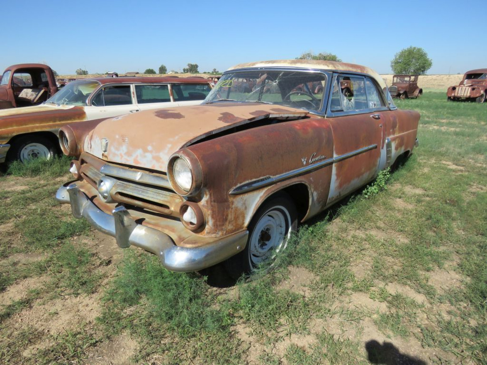 1953 Ford Crestliner 2dr HT - Image 3