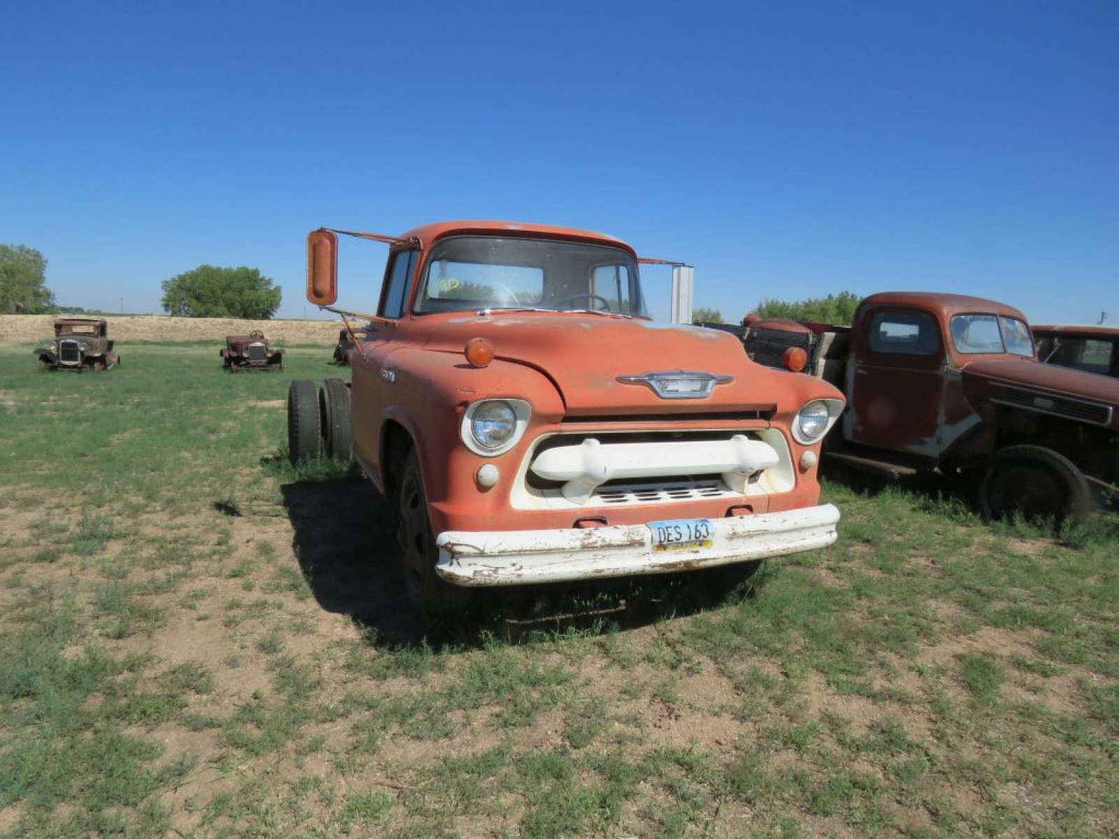1955 Chevrolet 6400 Truck - Image 1